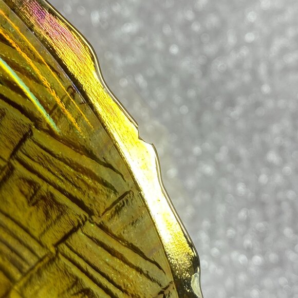 Indiana Glass Weavetex Iridescent Gold Fruit/Salad Bowl 9" Vintage - Picture 5 of 7